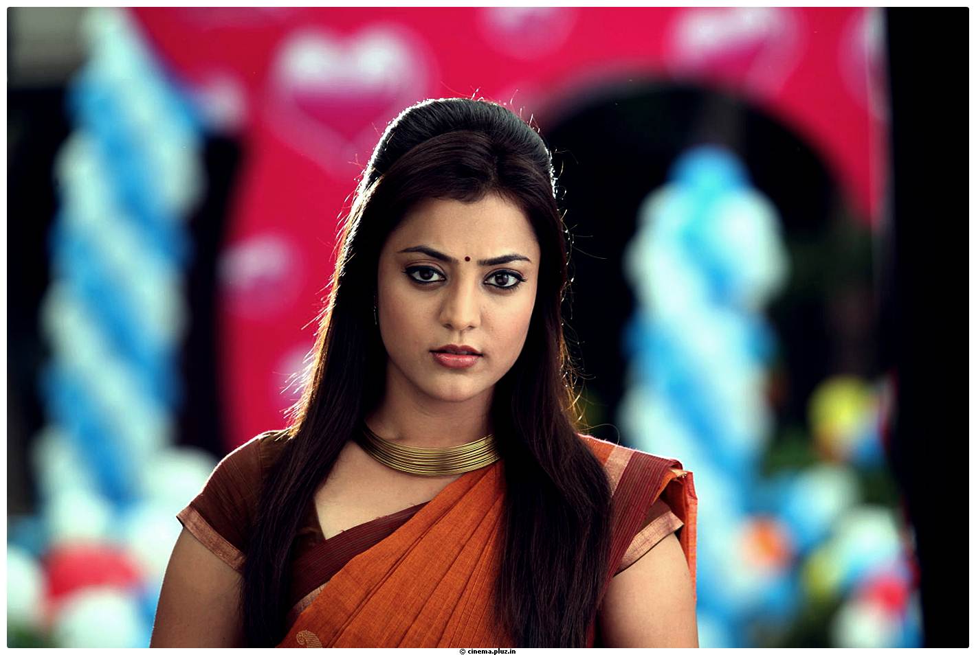 Nisha Agarwal Hot Saree Stills in Saradaga Ammayilatho Movie | Picture 513278