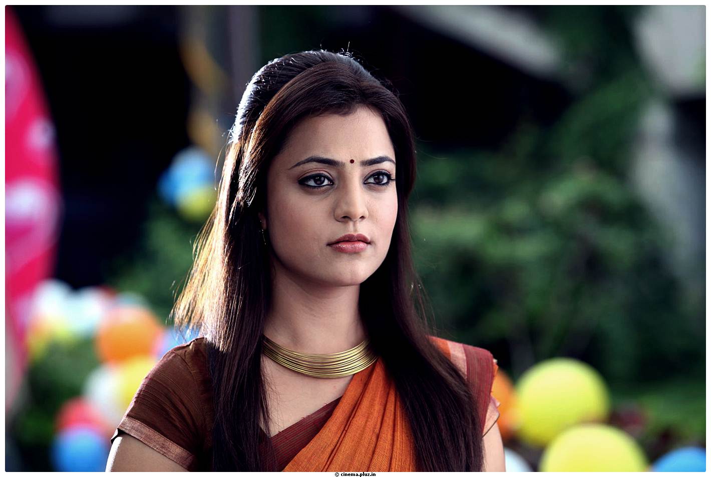 Nisha Agarwal Hot Saree Stills in Saradaga Ammayilatho Movie | Picture 513288