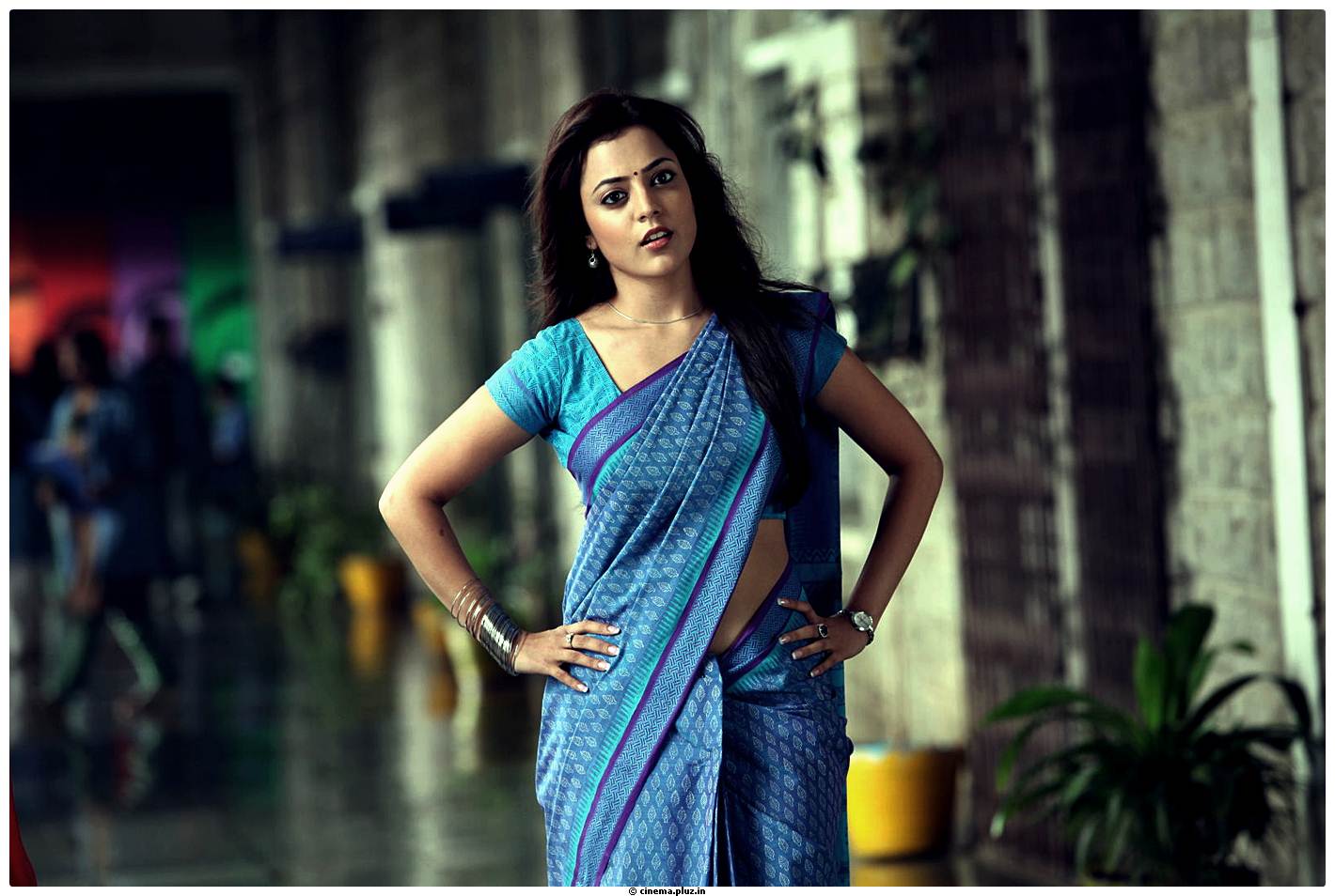 Nisha Agarwal Hot Saree Stills in Saradaga Ammayilatho Movie | Picture 513296