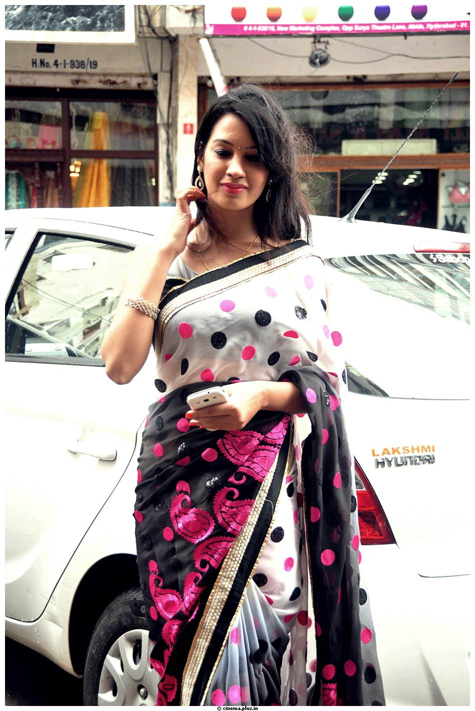 Deeksha Panth launches Pochampally Cotton Mela 2013 Photos | Picture 514656