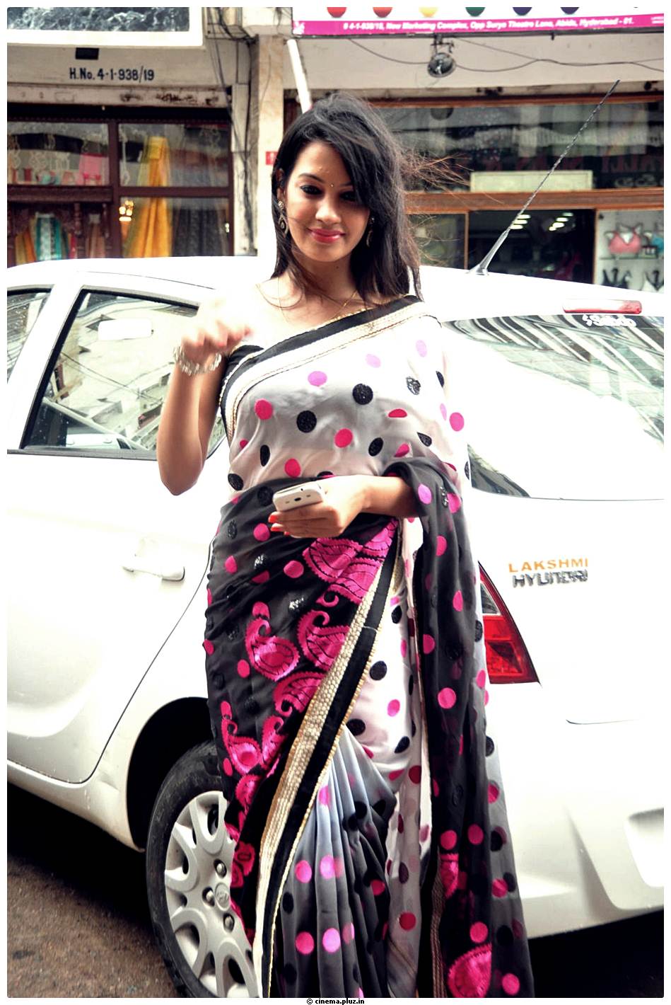 Deeksha Panth launches Pochampally Cotton Mela 2013 Photos | Picture 514664