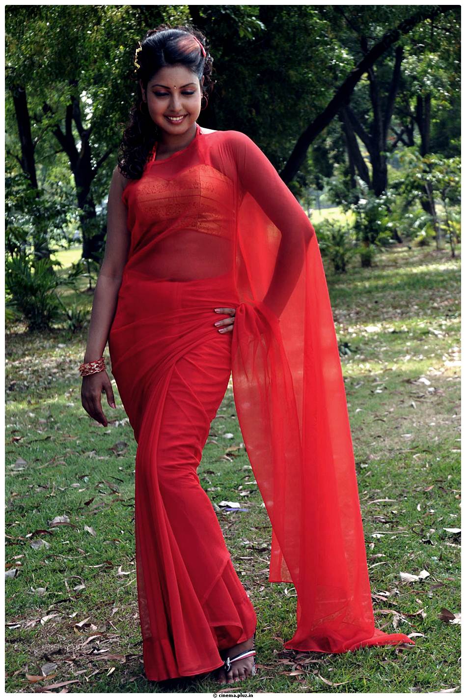 Komal Jha Latest Hot Saree Photos | Picture 522868