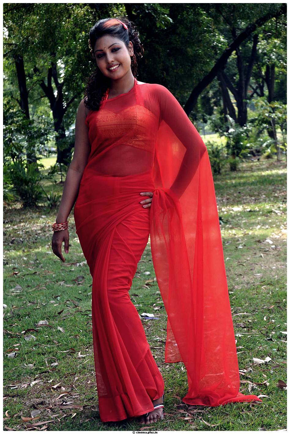 Komal Jha Latest Hot Saree Photos | Picture 522890