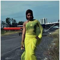 Komal Jha Latest Hot Saree Photos | Picture 522672