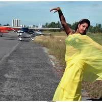 Komal Jha Latest Hot Saree Photos | Picture 522680