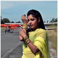 Komal Jha Latest Hot Saree Photos | Picture 522688