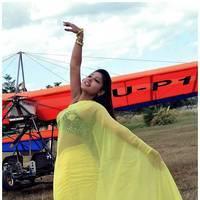 Komal Jha Latest Hot Saree Photos | Picture 522697