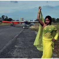 Komal Jha Latest Hot Saree Photos | Picture 522723