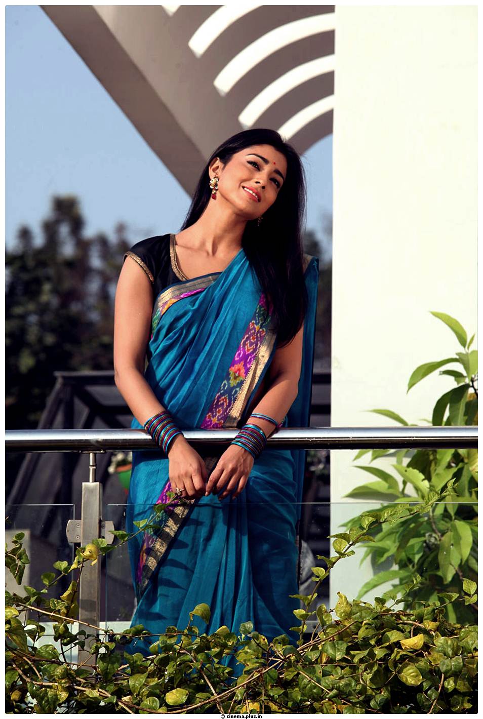 Shriya Cute Saree Images | Picture 522948