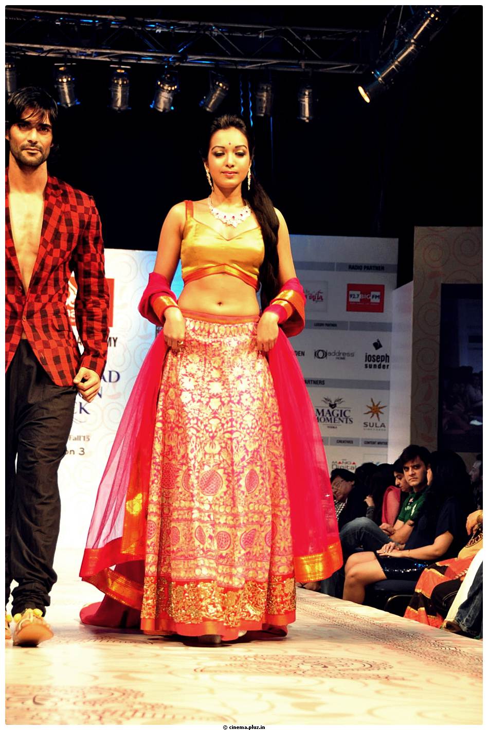 Catherine Tresa Ramp Walk At Hyderabad Fashion Week Photos | Picture 523100