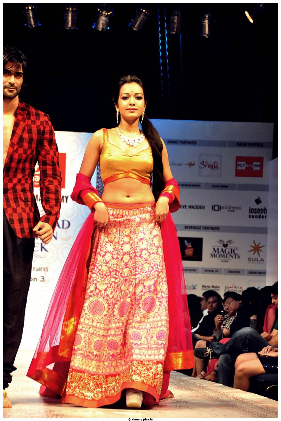 Catherine Tresa Ramp Walk At Hyderabad Fashion Week Photos | Picture 523112