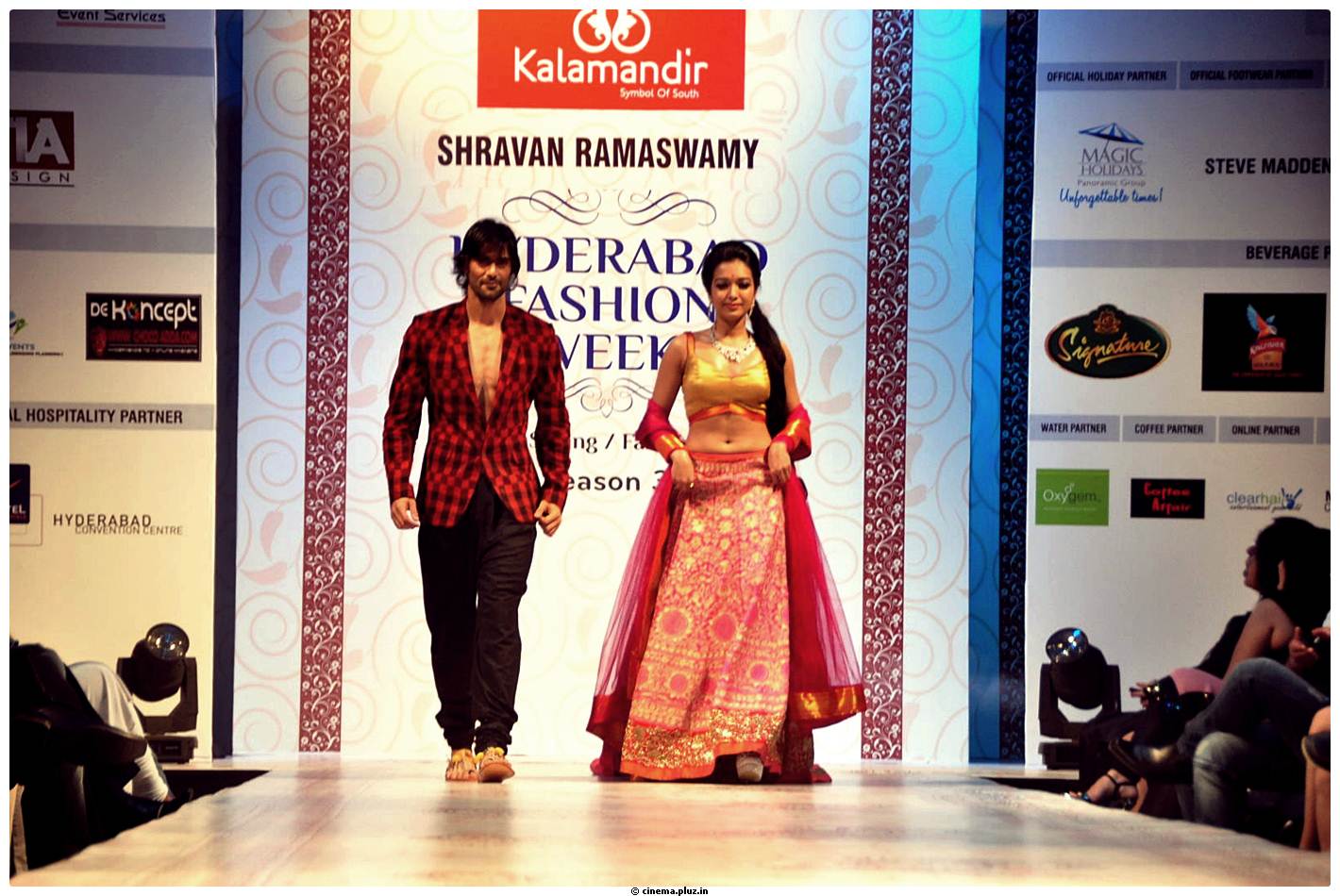 Catherine Tresa - Hyderabad Fashion Week Season 3 Photos | Picture 523358