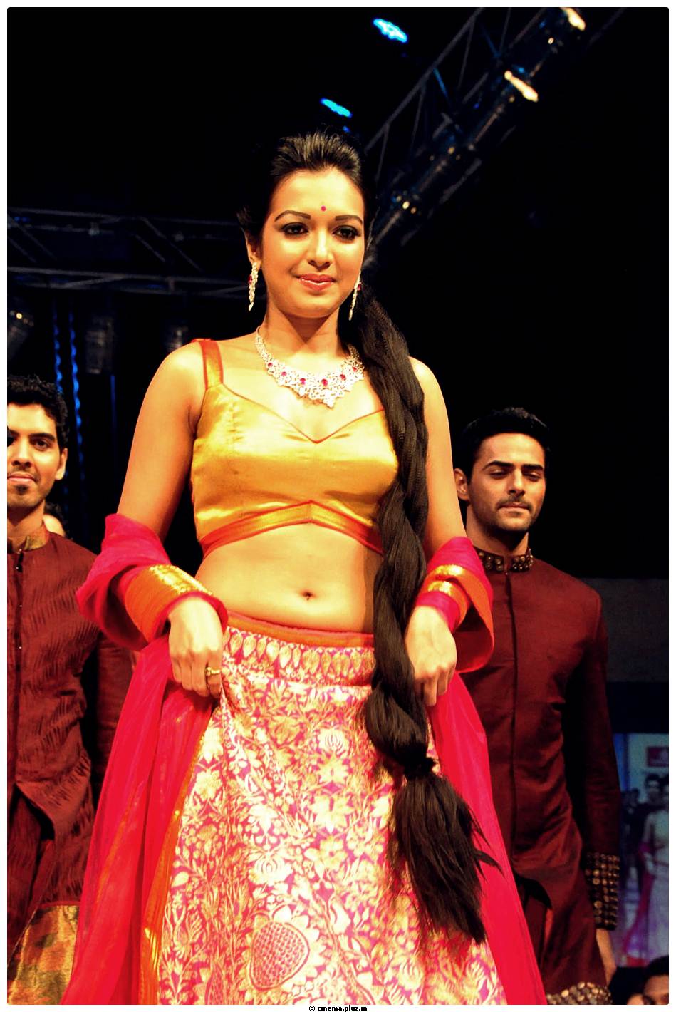Catherine Tresa - Hyderabad Fashion Week Season 3 Photos | Picture 523385