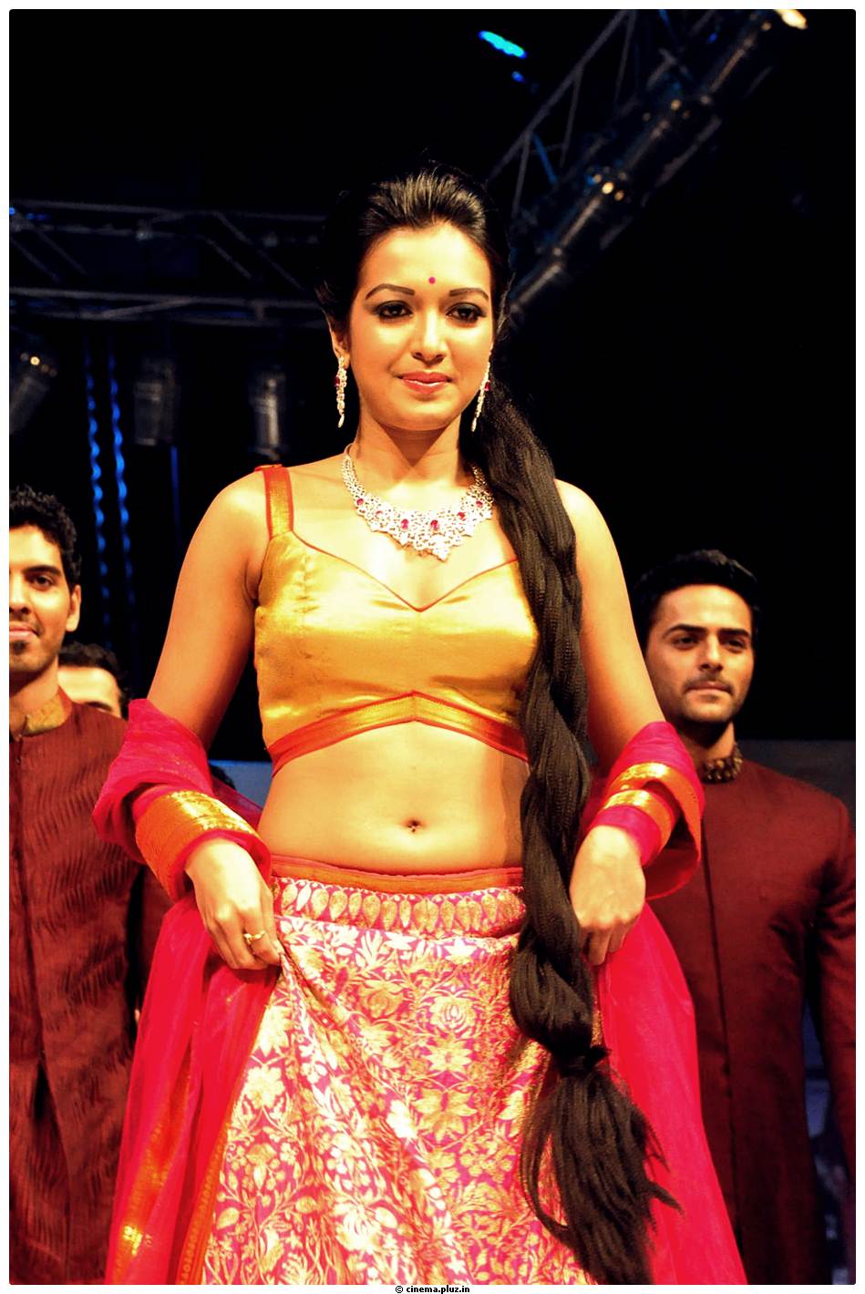 Catherine Tresa - Hyderabad Fashion Week Season 3 Photos | Picture 523386