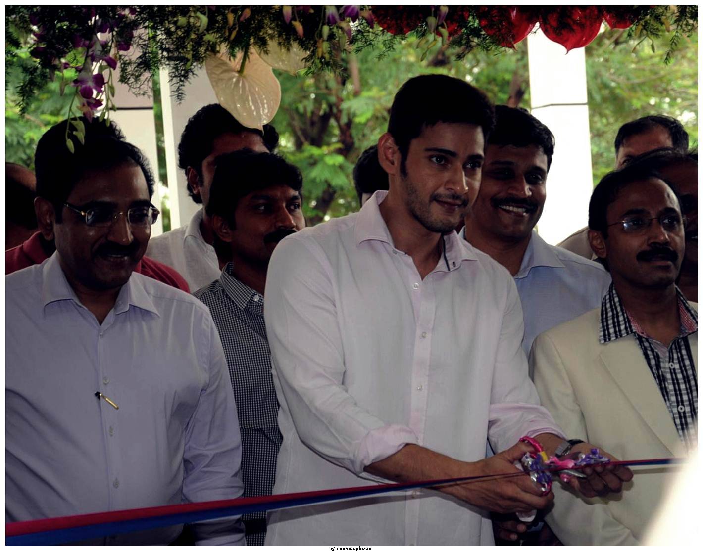 Mahesh Babu Launches Rainbow Hospital in Vijayawada Pictures | Picture 474481