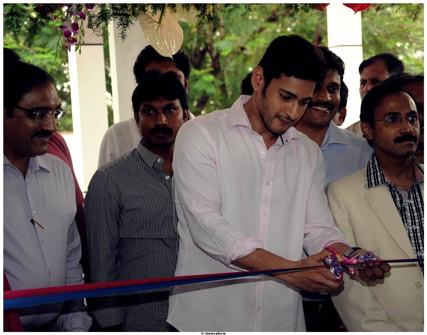 Mahesh Babu Launches Rainbow Hospital in Vijayawada Pictures | Picture 474484