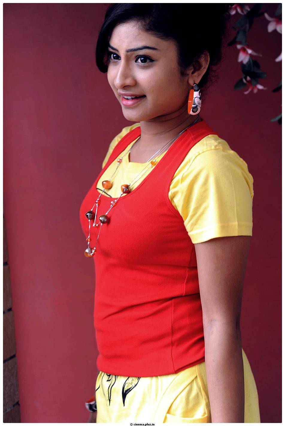 Actress Vishnu Priya Latest Images | Picture 483502