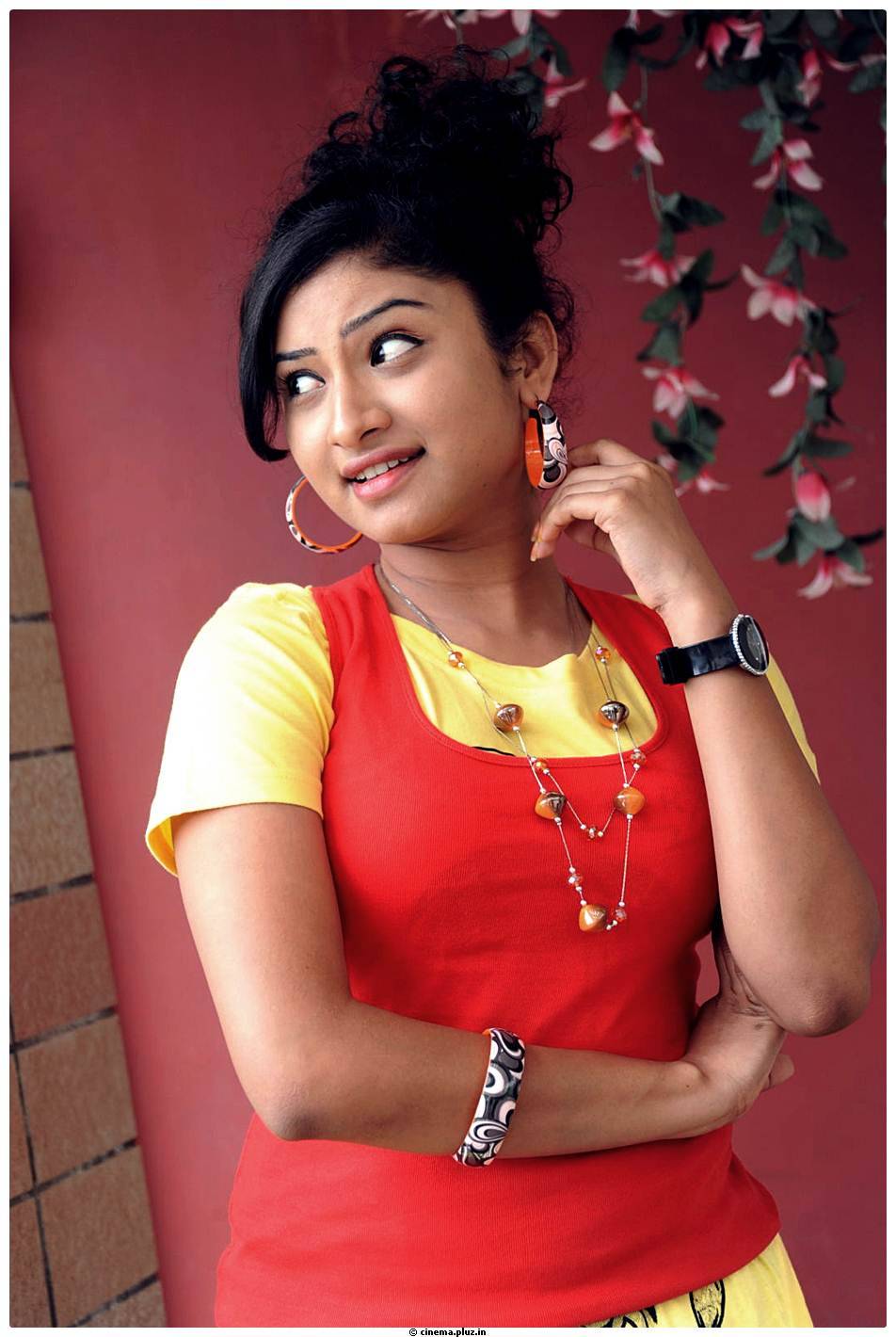 Actress Vishnu Priya Latest Images | Picture 483544