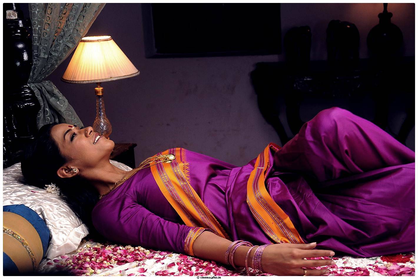 Mumaith Khan Latest Hot Saree Photos | Picture 492155