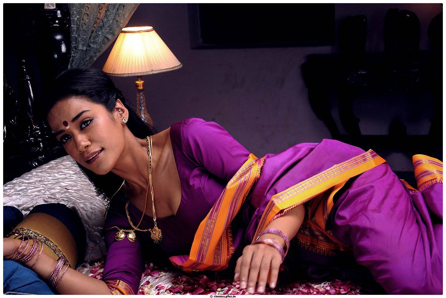 Mumaith Khan Latest Hot Saree Photos | Picture 492159