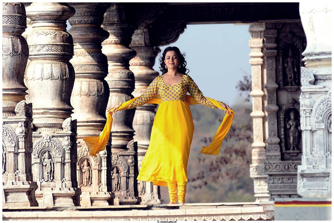 Nisha Agarwal Latest Stills in Saradaga Ammaitho Movie | Picture 493416
