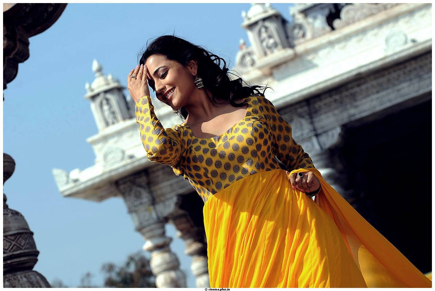 Nisha Agarwal Latest Stills in Saradaga Ammaitho Movie | Picture 493769