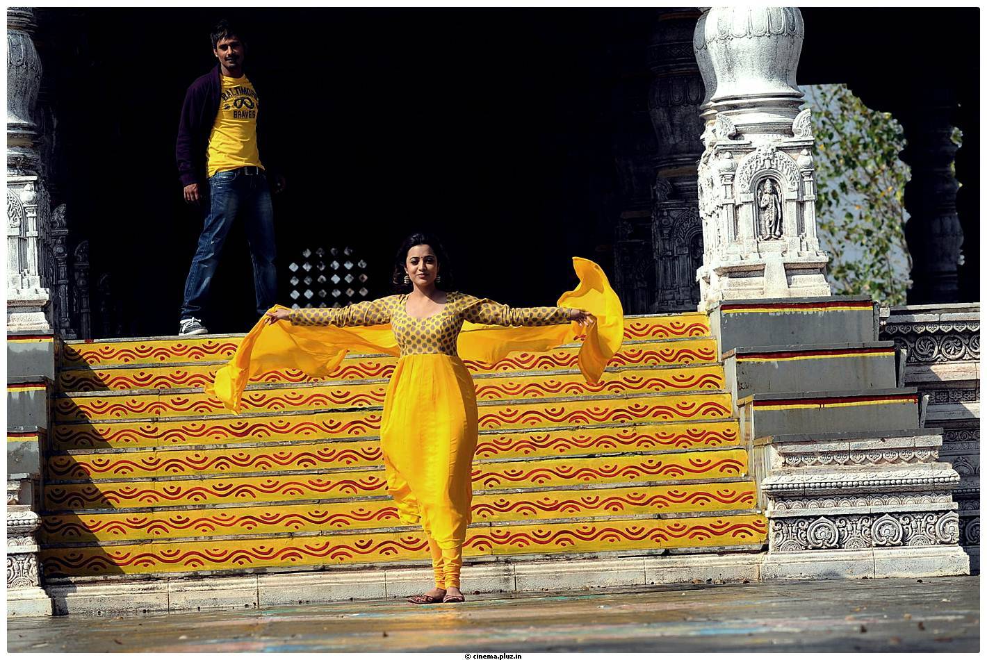 Nisha Agarwal Latest Stills in Saradaga Ammaitho Movie | Picture 493582