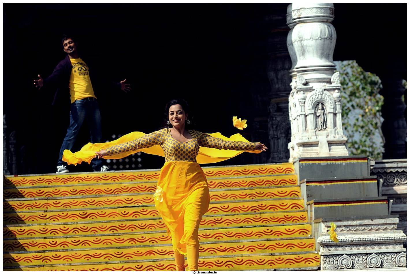 Nisha Agarwal Latest Stills in Saradaga Ammaitho Movie | Picture 493789