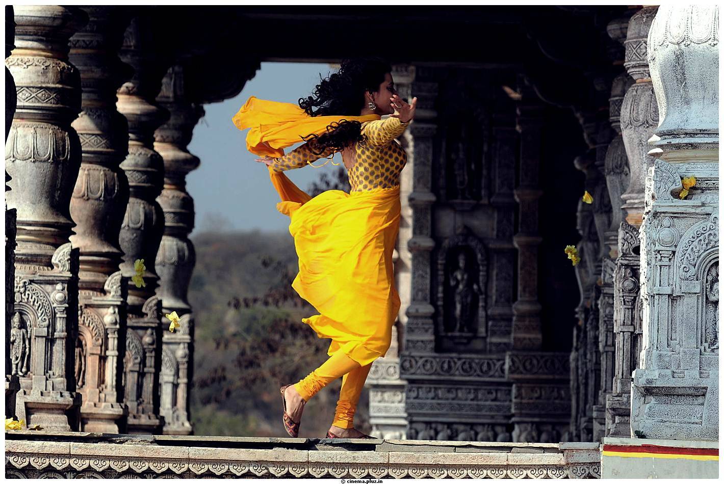 Nisha Agarwal Latest Stills in Saradaga Ammaitho Movie | Picture 493592