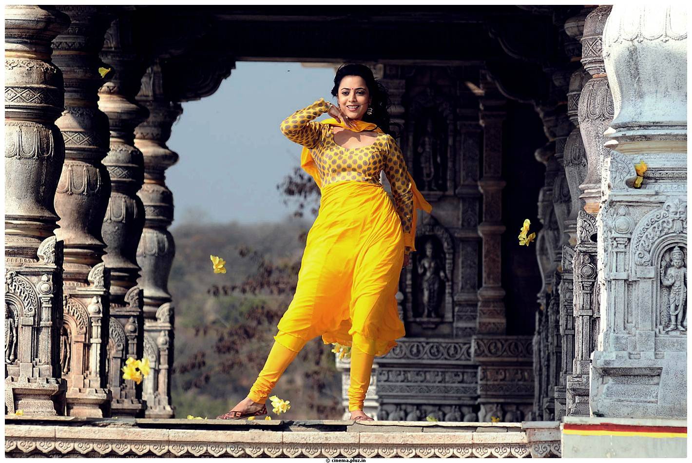 Nisha Agarwal Latest Stills in Saradaga Ammaitho Movie | Picture 493594