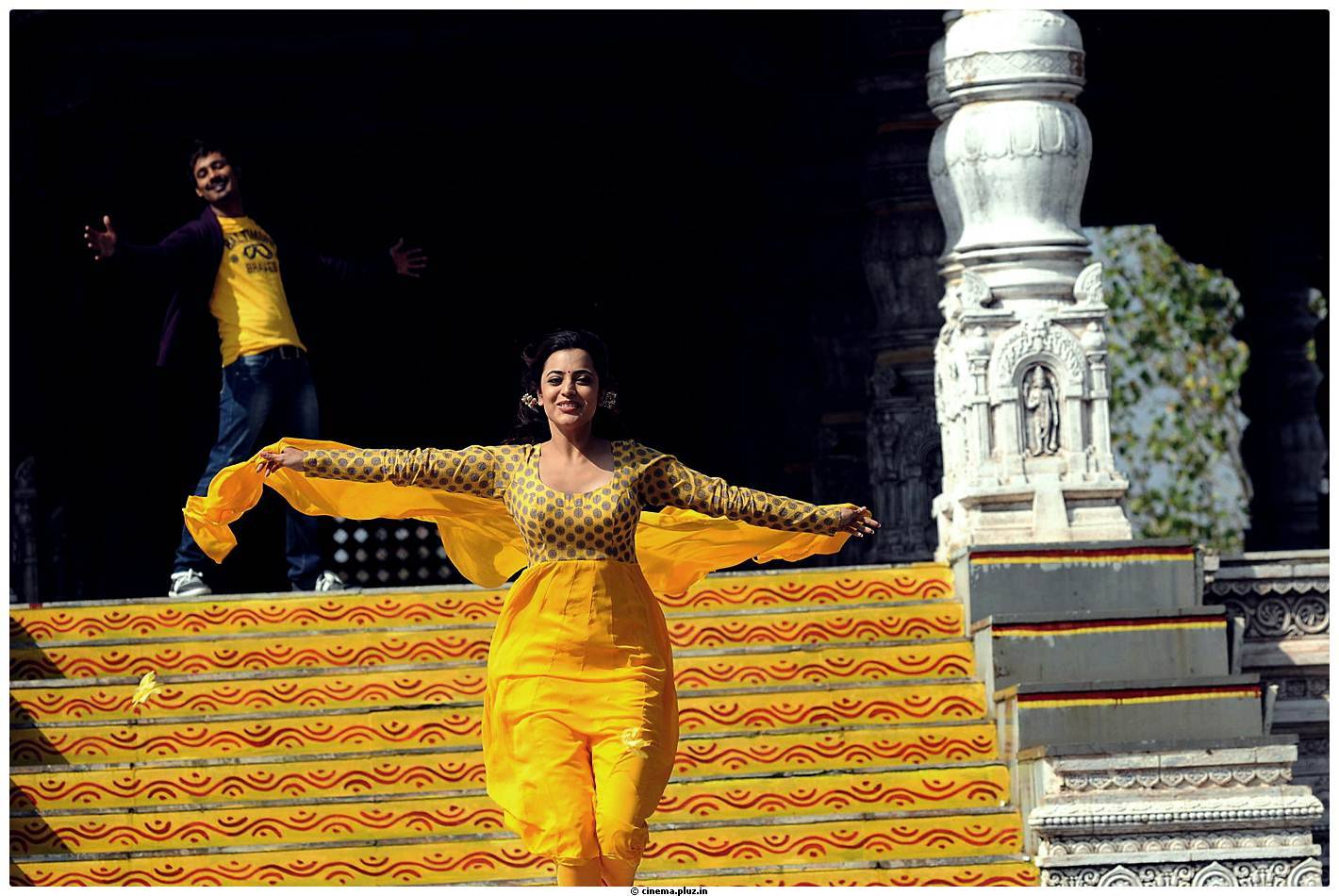Nisha Agarwal Latest Stills in Saradaga Ammaitho Movie | Picture 493808