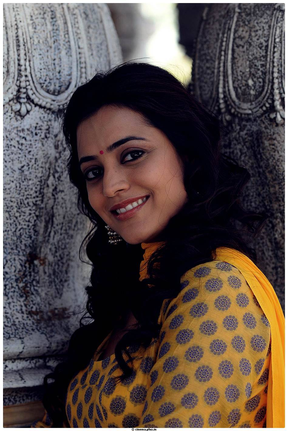 Nisha Agarwal Latest Stills in Saradaga Ammaitho Movie | Picture 493809