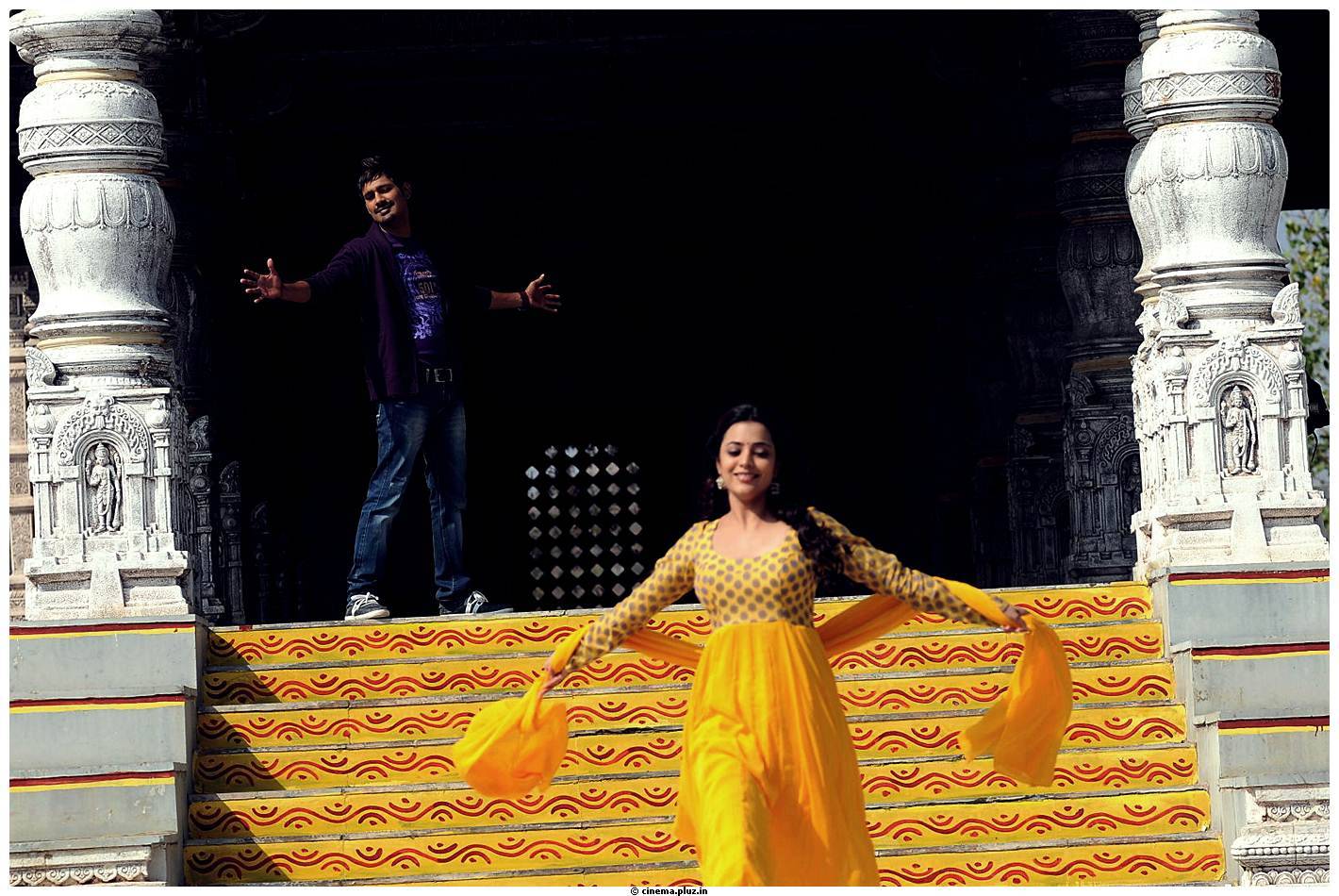 Nisha Agarwal Latest Stills in Saradaga Ammaitho Movie | Picture 493612