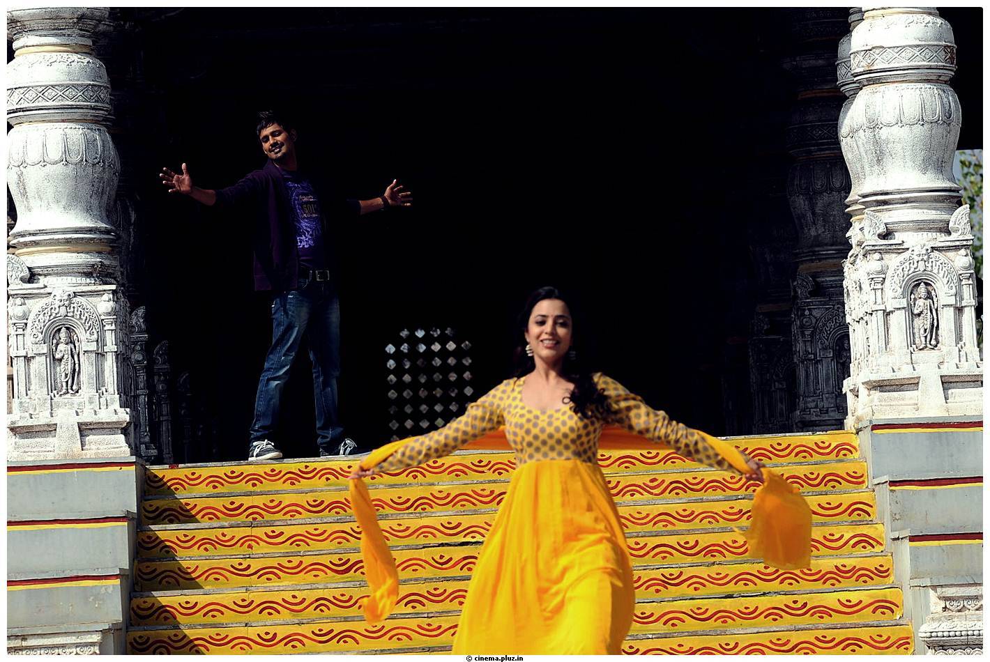 Nisha Agarwal Latest Stills in Saradaga Ammaitho Movie | Picture 493613