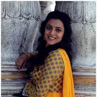 Nisha Agarwal Latest Stills in Saradaga Ammaitho Movie | Picture 493819