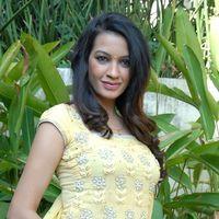 Deeksha Panth At Thondi Movie Opening Pictures | Picture 396810
