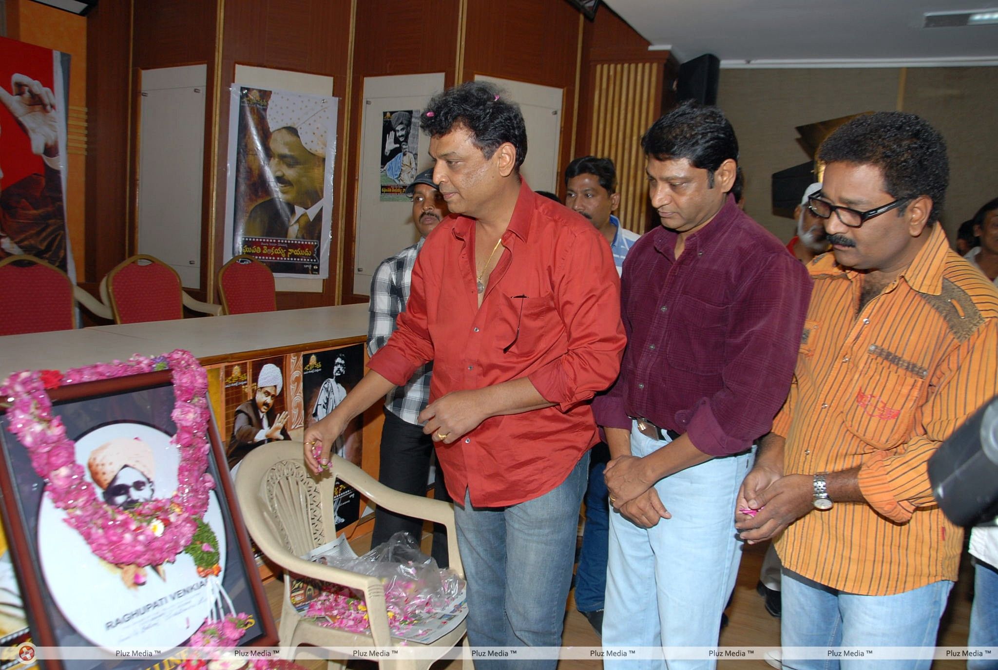 Naresh - Raghupathi Venkaiah Movie Press Meet Photos | Picture 408126