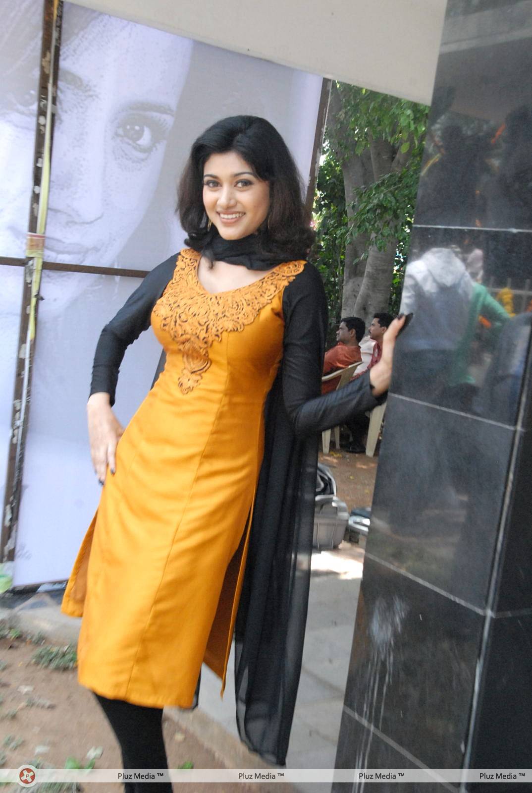 Oviya Helen at H Productions New Movie Launch Photos | Picture 452375