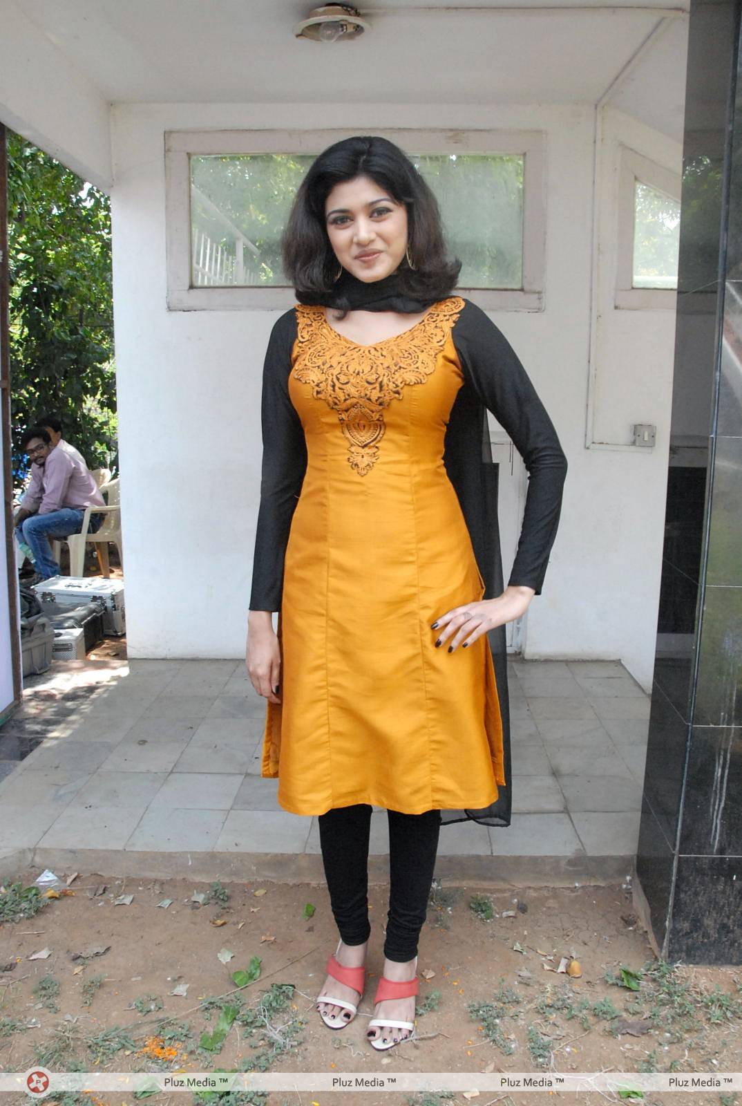 Oviya Helen at H Productions New Movie Launch Photos | Picture 452388
