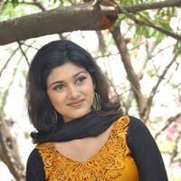 Oviya Helen at H Productions New Movie Launch Photos | Picture 452318