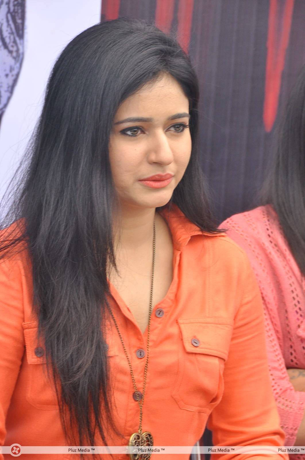 Poonam Bajwa at H Productions New Movie Launch Photos | Picture 452430