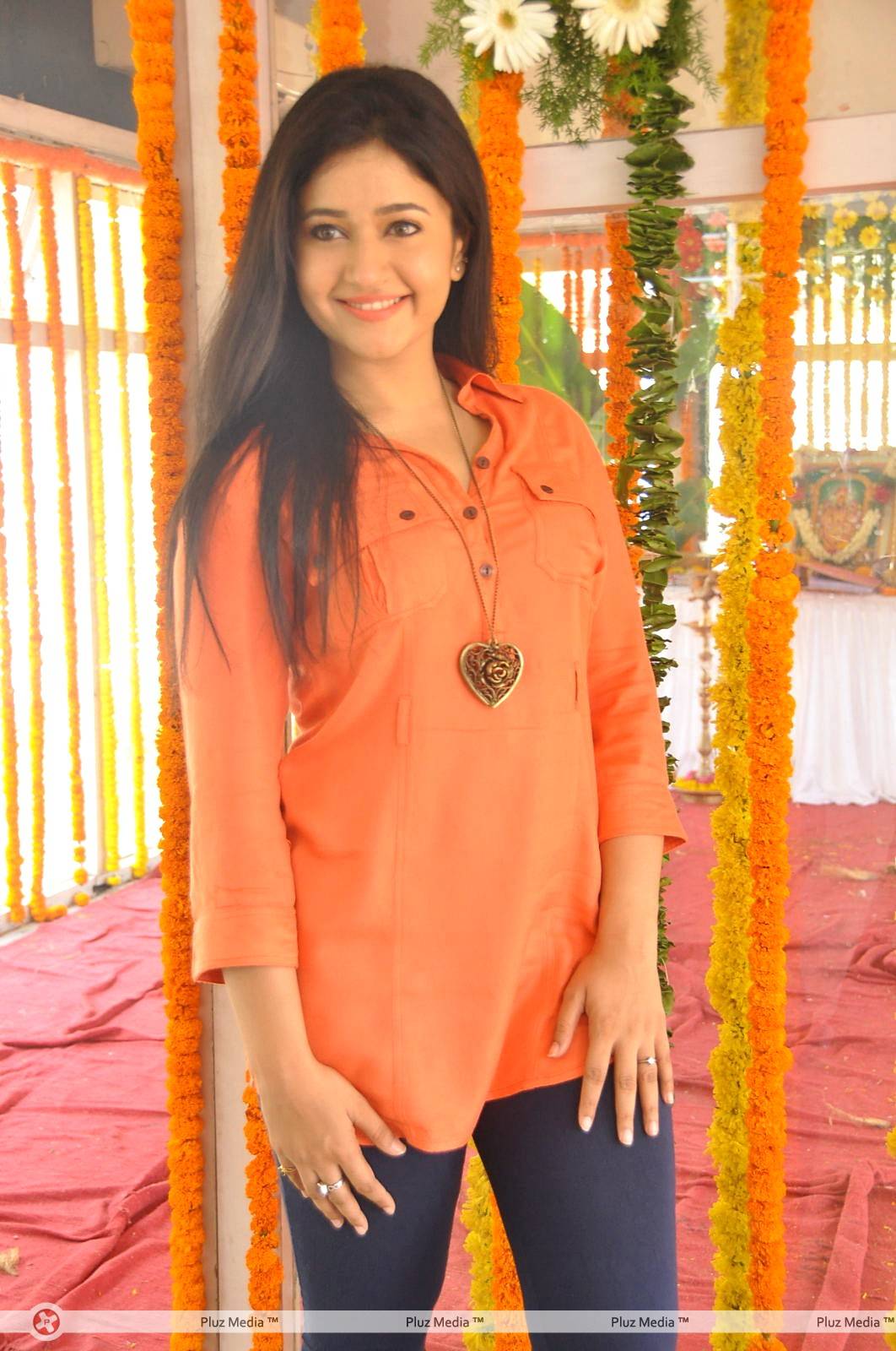 Poonam Bajwa at H Productions New Movie Launch Photos | Picture 452439