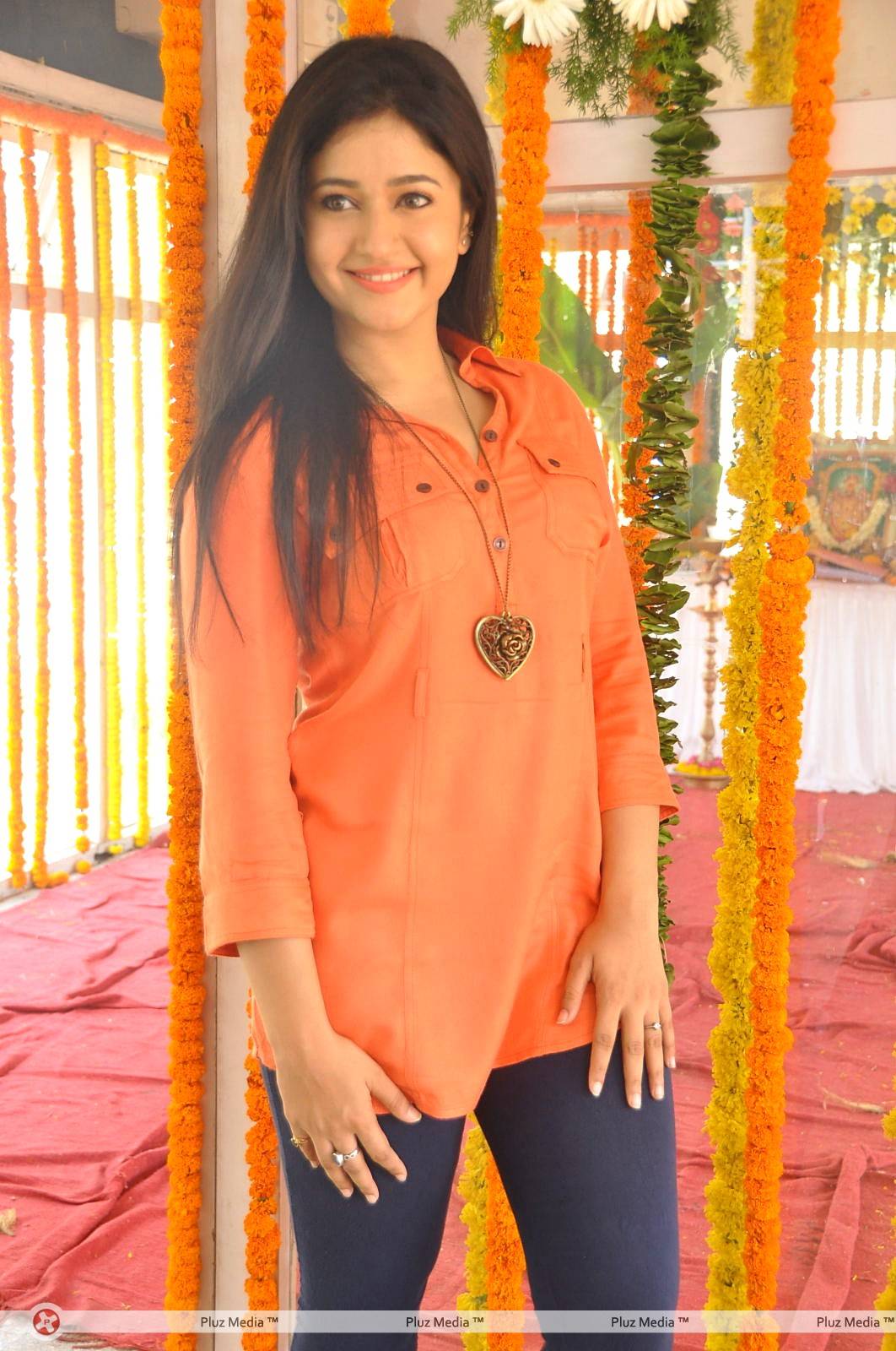 Poonam Bajwa at H Productions New Movie Launch Photos | Picture 452471
