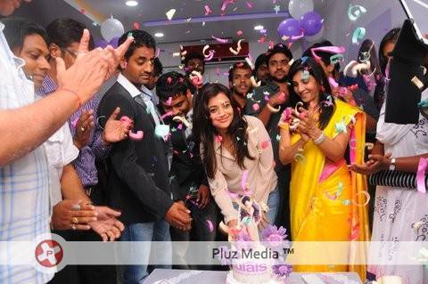 Nisha Agarwal Launch Naturals New Branch 225th in Vizag at MVP Colony Pictures | Picture 454532