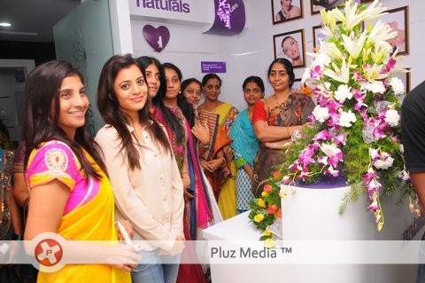 Nisha Agarwal Launch Naturals New Branch 225th in Vizag at MVP Colony Pictures | Picture 454549