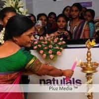 Nisha Agarwal Launch Naturals New Branch 225th in Vizag at MVP Colony Pictures | Picture 454523