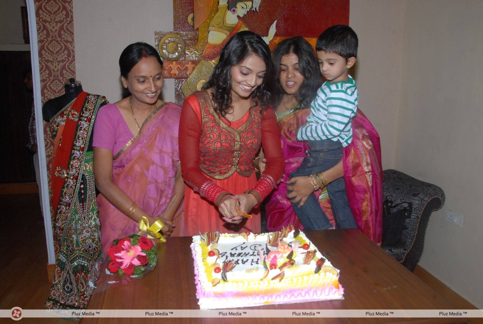 Nikitha Narayan Celebrates Mother's Day at Srihitha Designer Lounge Photos | Picture 456974