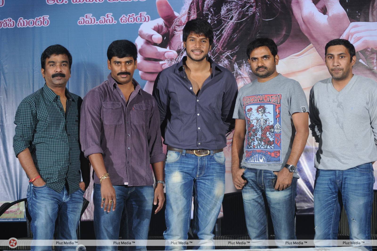 Mahesh Telugu Movie Press Meet Stills | Picture 458337