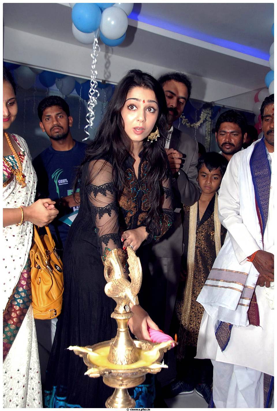 Charmi Launches Sreeroop Cosmetology Clinic Pictures | Picture 459337