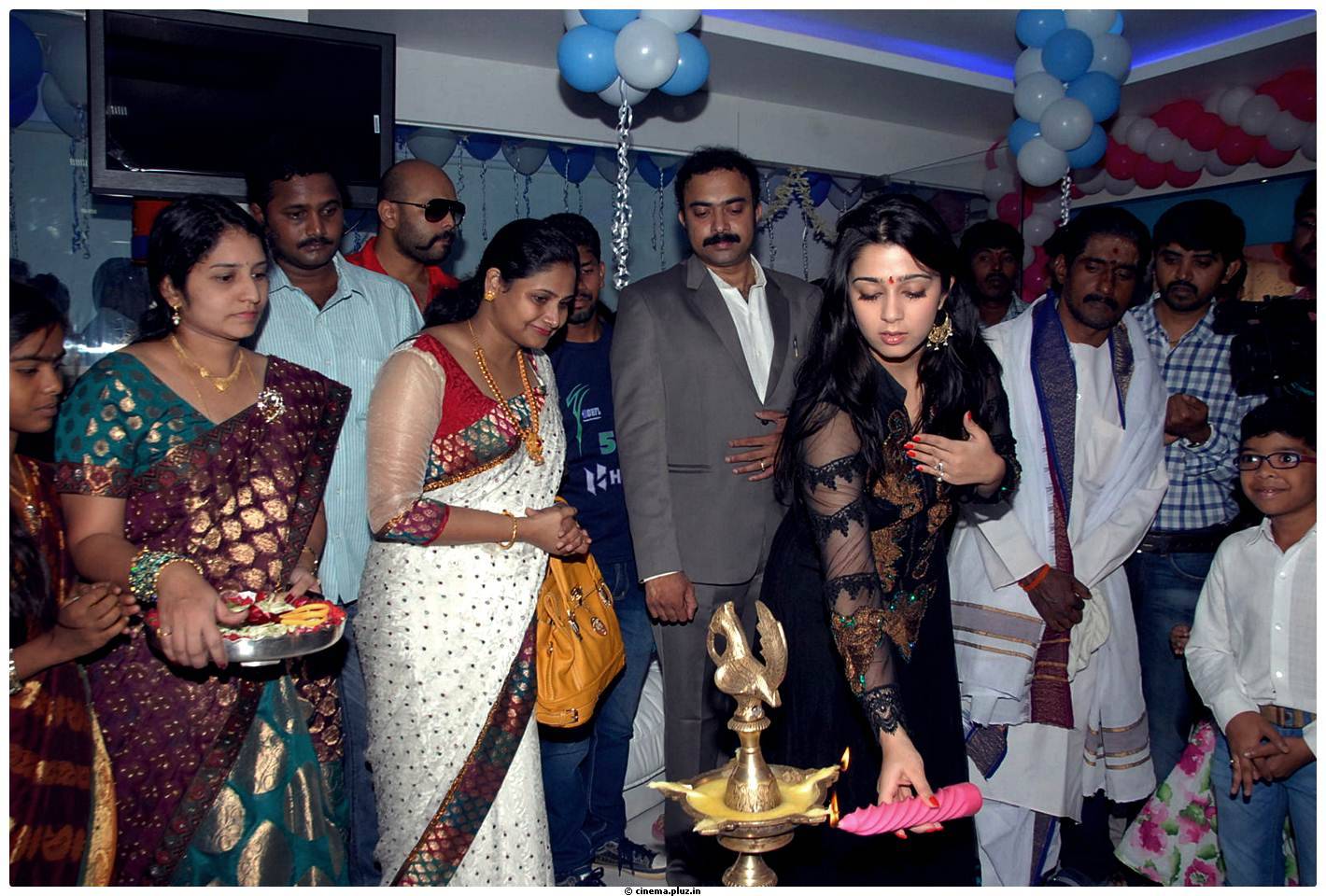 Charmi Launches Sreeroop Cosmetology Clinic Pictures | Picture 459365